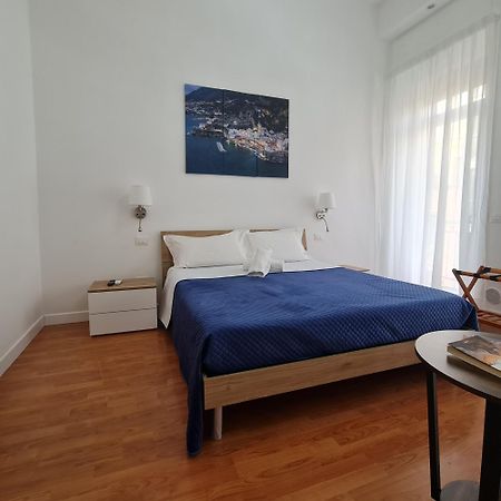 Mare Fuori B&B Salerno Eksteriør billede