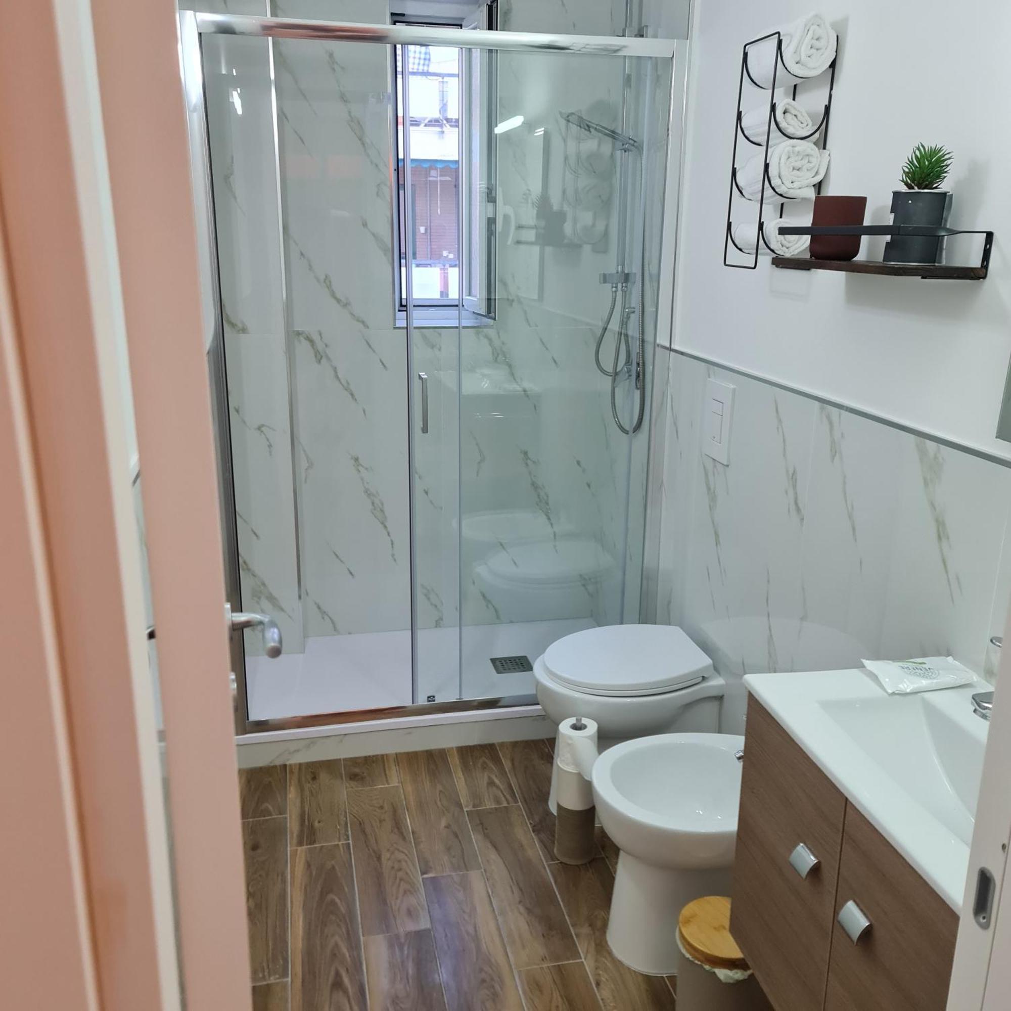 Mare Fuori B&B Salerno Værelse billede