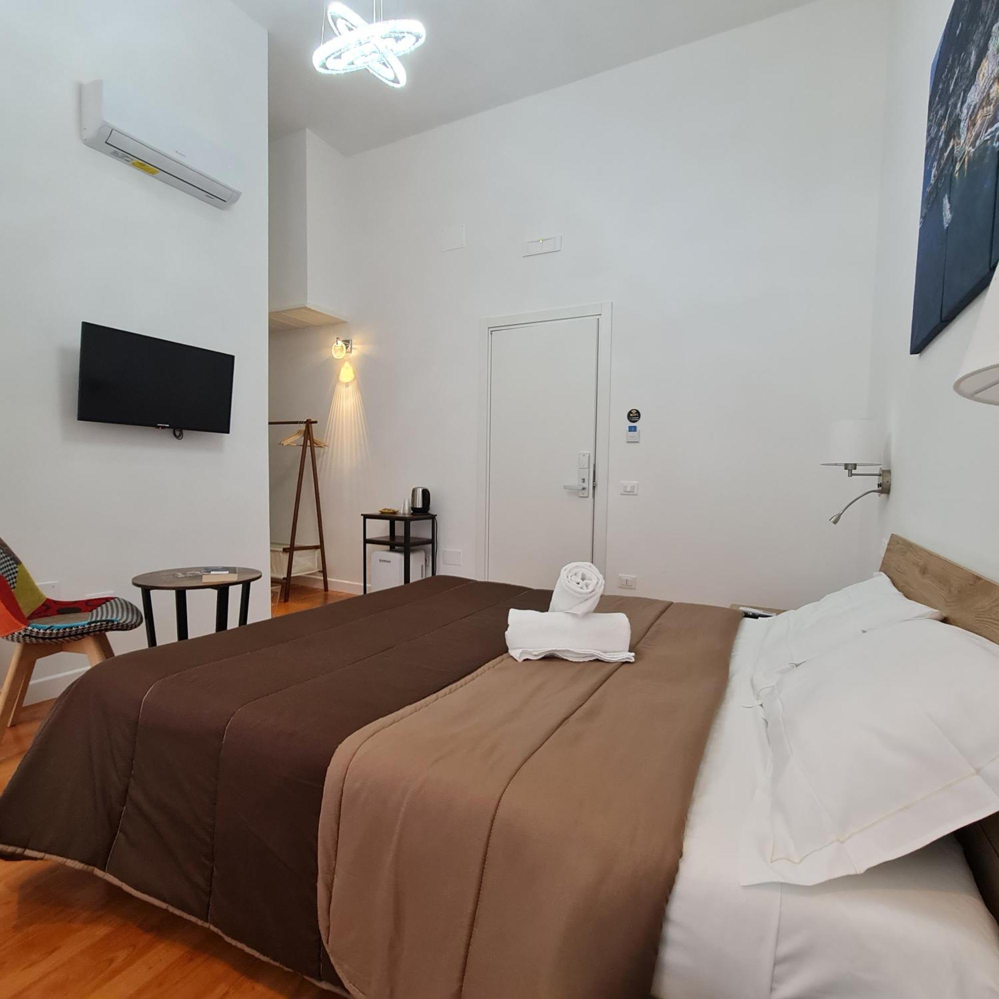 Mare Fuori B&B Salerno Eksteriør billede