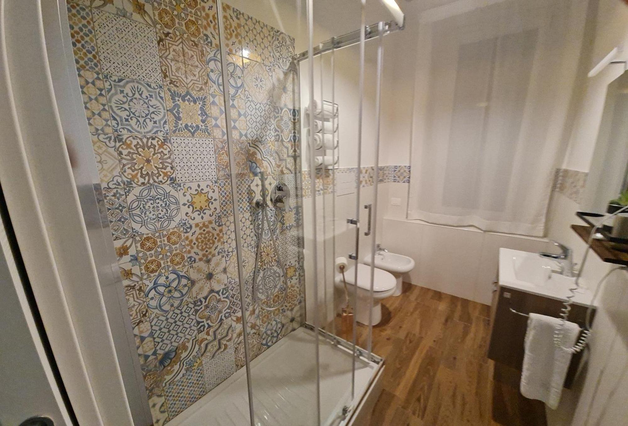 Mare Fuori B&B Salerno Eksteriør billede